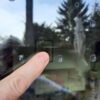 Vogelvriendelijke Raamstickers | 11 Afbeelding van een raamsticker van Vivara Pro van dichtbij gezien.